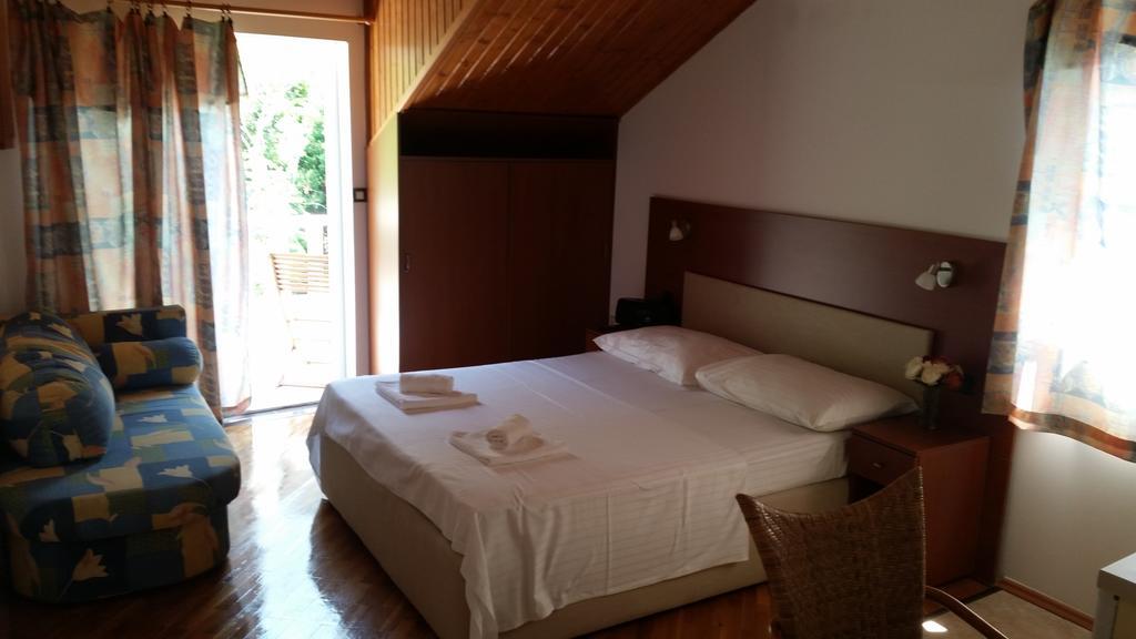 Apartments Vile Holiday Живогоще Номер фото